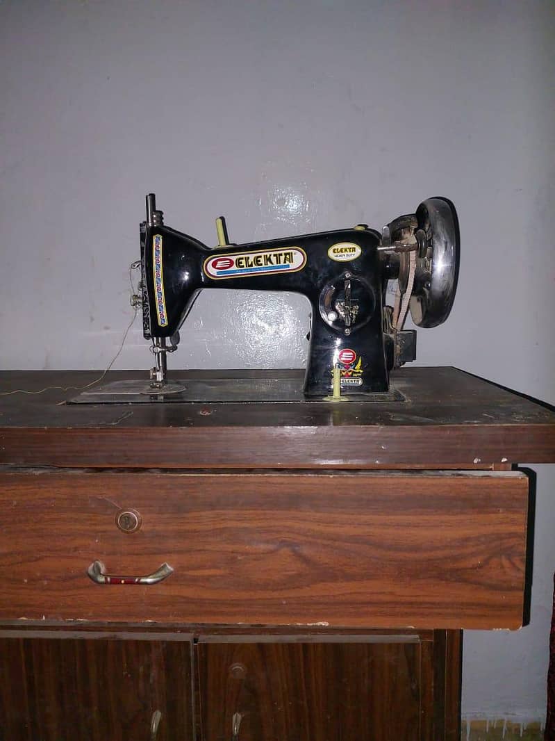 sewing machine 5