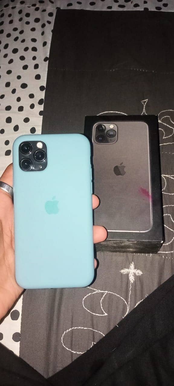 Apple iPhone 11 Pro 1