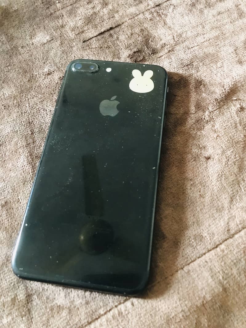 Apple iPhone 7 Plus 1