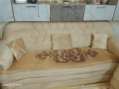 sofa set in int condition