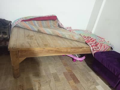 wooden takhat 9 fit 2 inch lambai. 3 fit 2 inch chorai