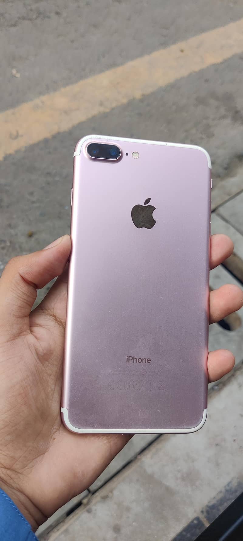 Apple iPhone 7 Plus 0
