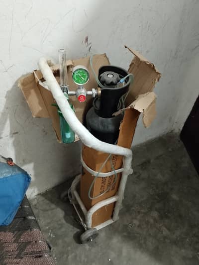 10L Medical Oxygen Cylinder with Regulator & Trolley