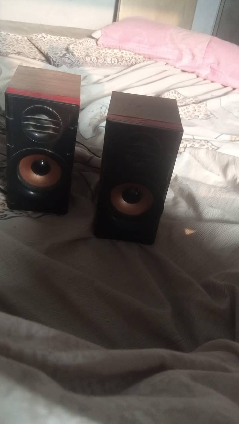 multimedia speaker 2