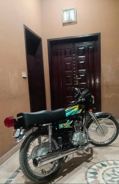 Honda 125 2020 model but just like 2026 honda. tyres new hubs new