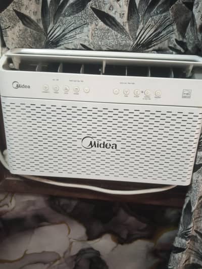 urgent sale  1 Ton window ac