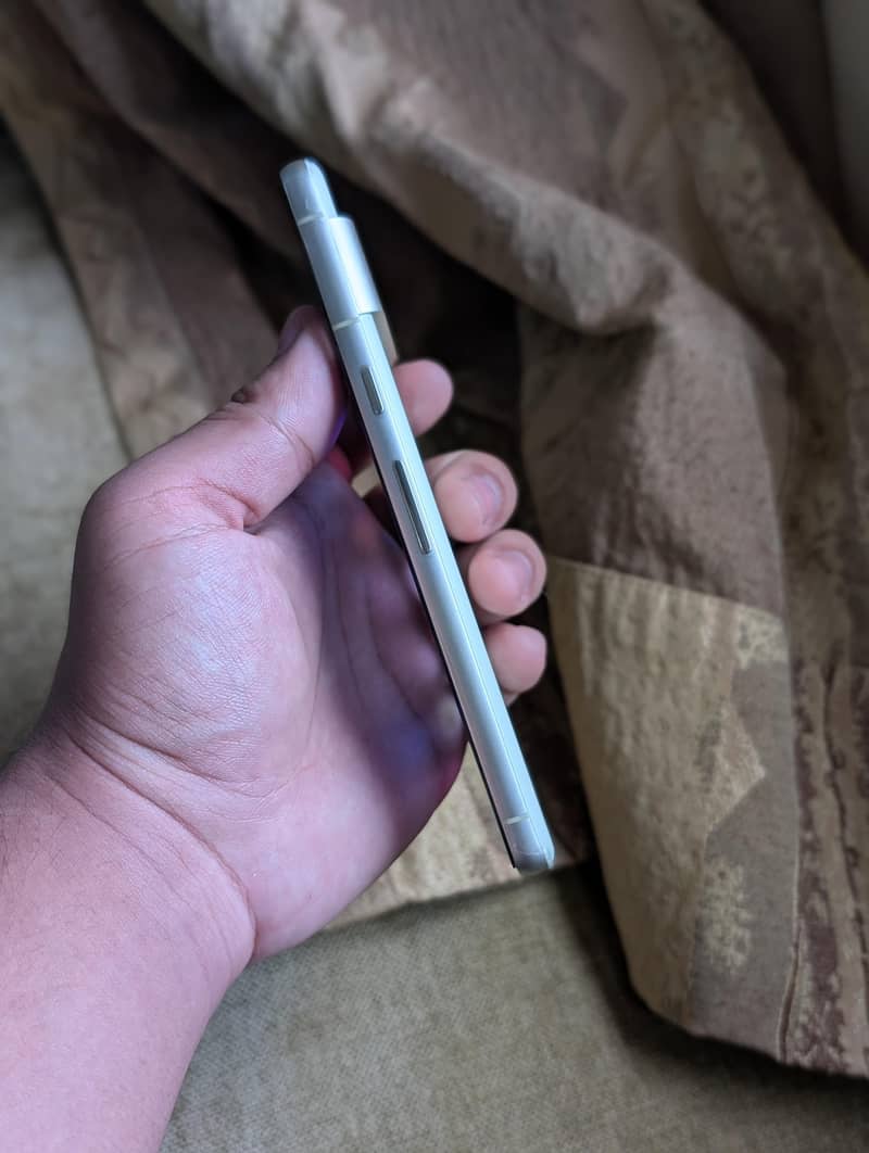 Google Pixel 7 5