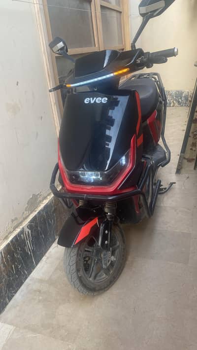 Evee GEN-Z 10/10 condition