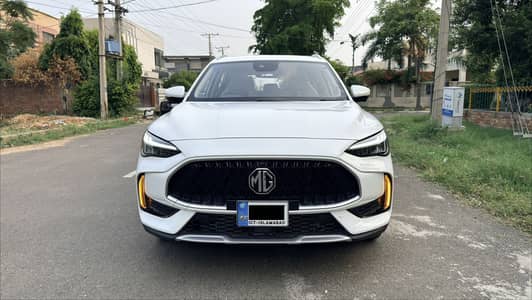 MG HS 2025