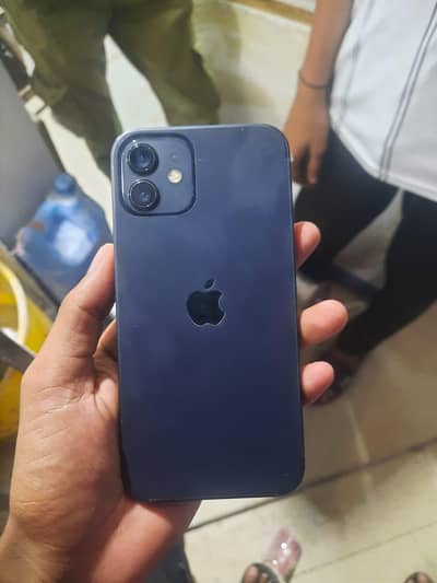Apple iPhone 12