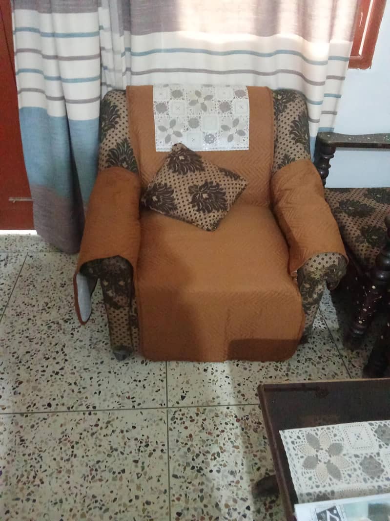 Sofa good condition 1