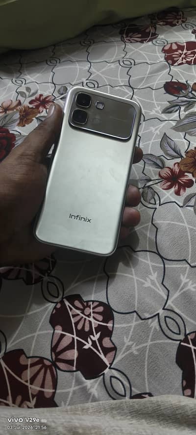 Infinix note edge 8+8/256 whatsup 03132213463