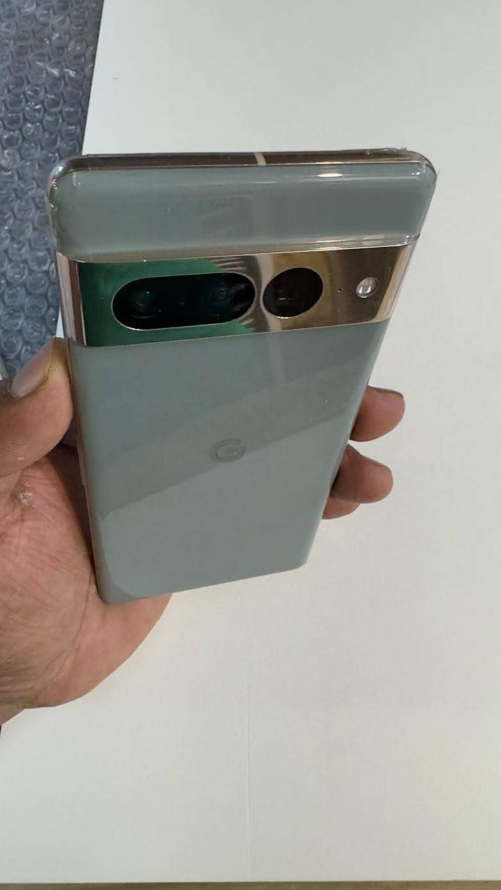 Google Pixel 7 Pro 9
