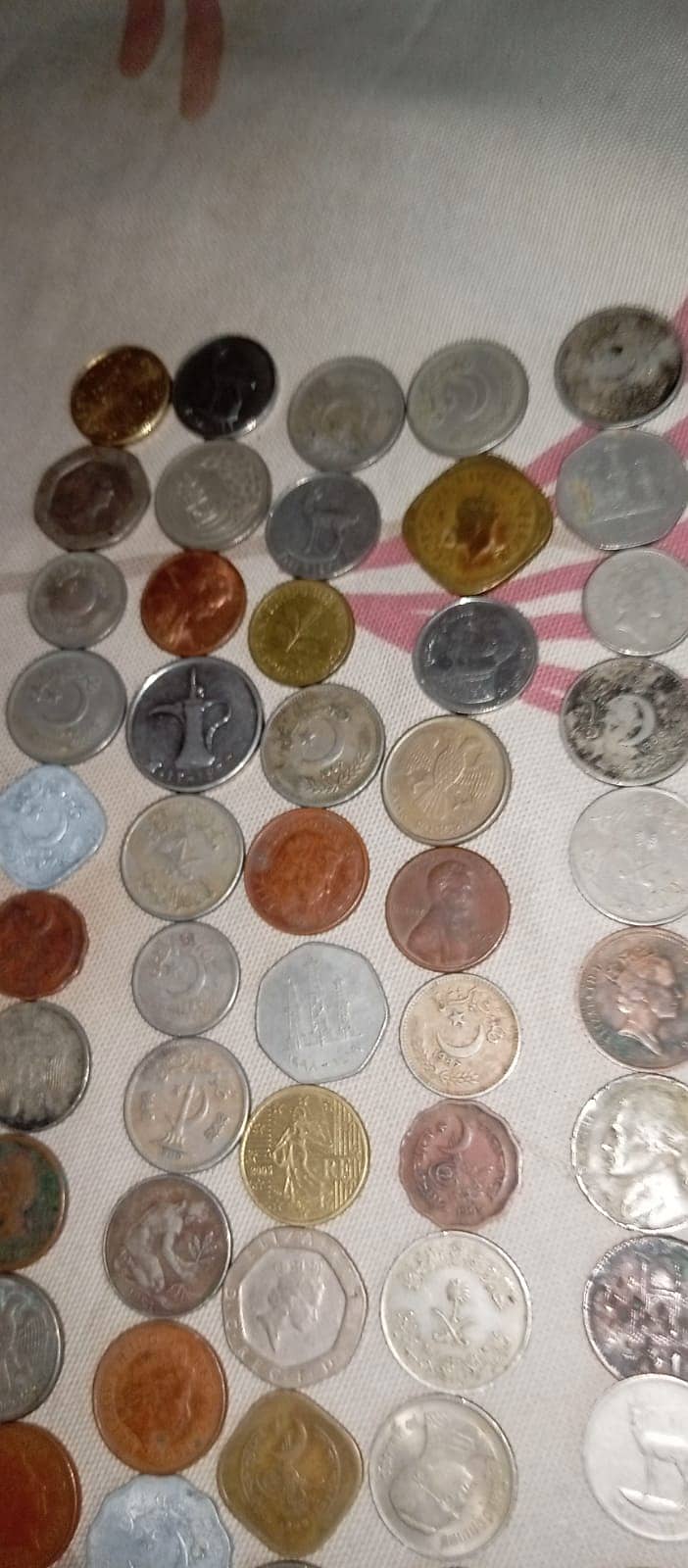 Different countries coins 4