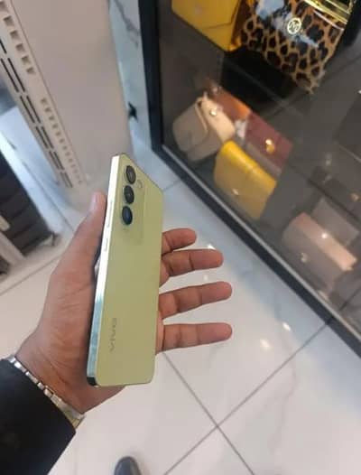 vivo y100 8 GB RAM 128 GB memory 0326/6773/255