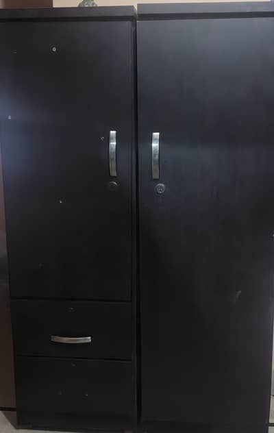 4 Door Cupboard for Sell In Awesome Price Only 15000
