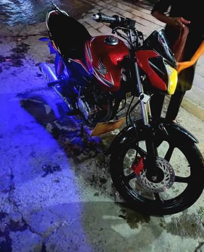 HONDA-CB125F Special edition 10/10 CONDITION-1ST Owner