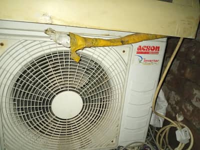 AC working me h 1Ton ka