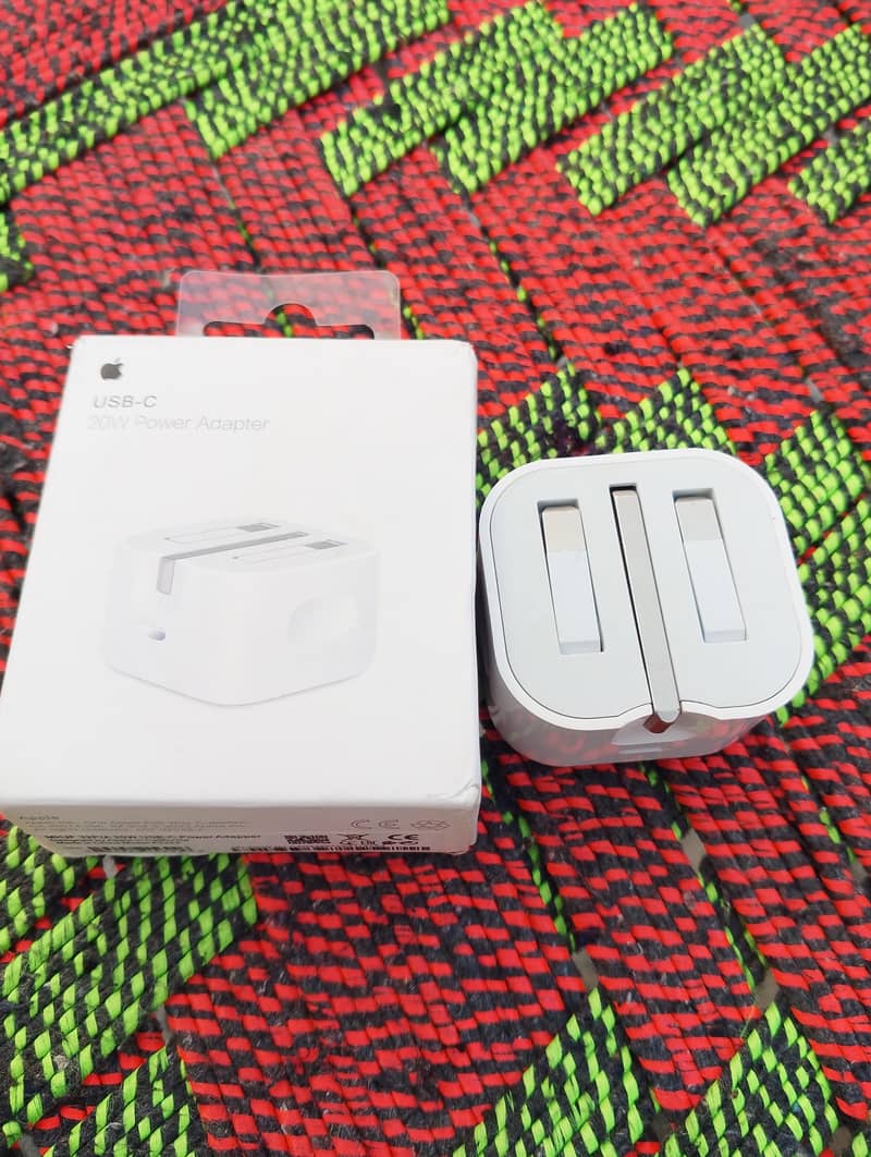 iphone adapter 0