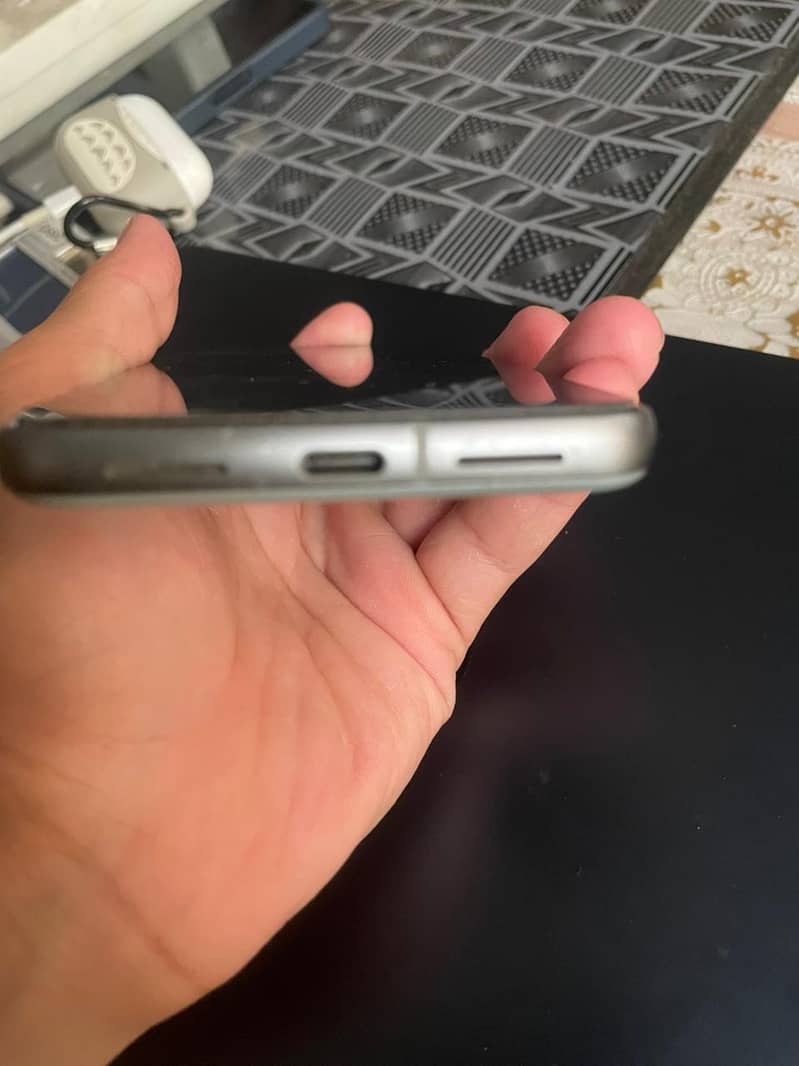 Google Pixel 8 2