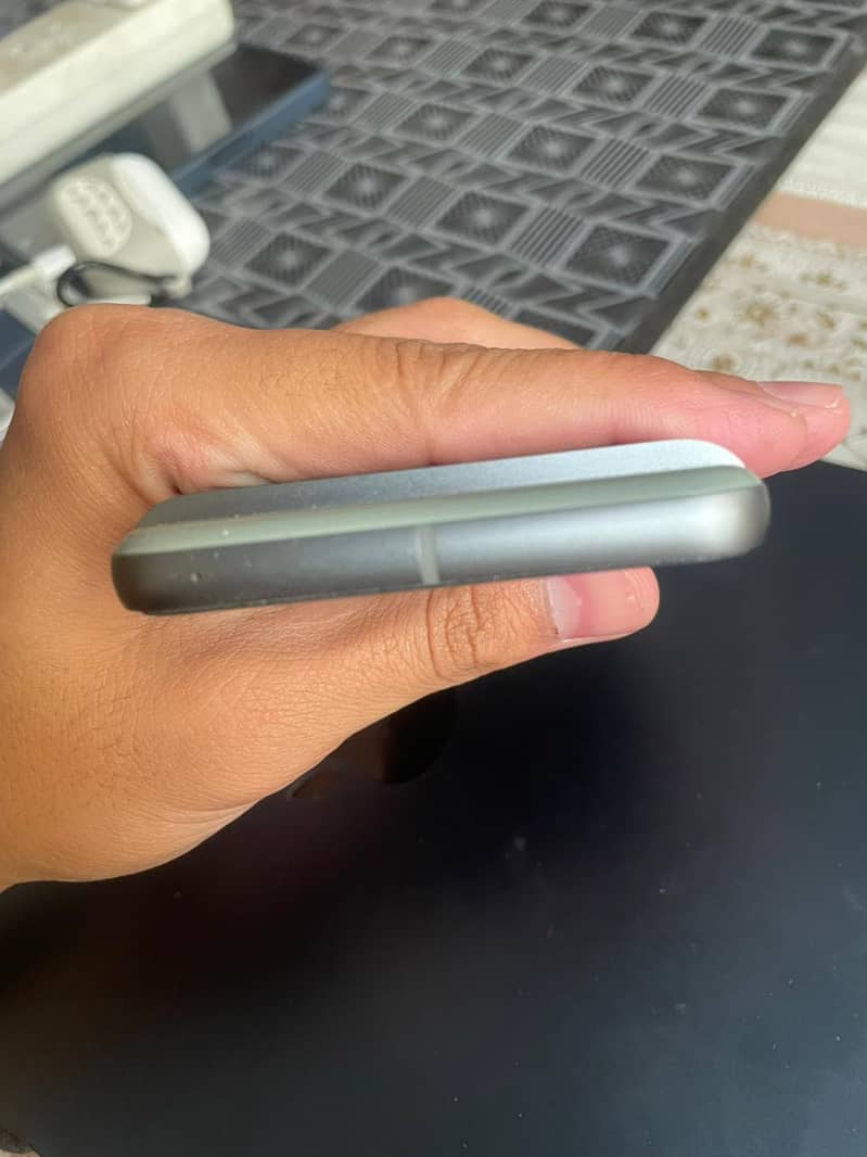 Google Pixel 8 3