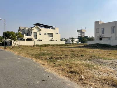 Q Block 1 kanal Plot at Very Reasonable Price Available for Sale