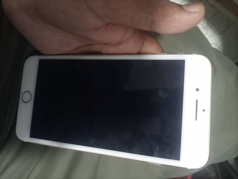 Apple iPhone 7 Plus 0