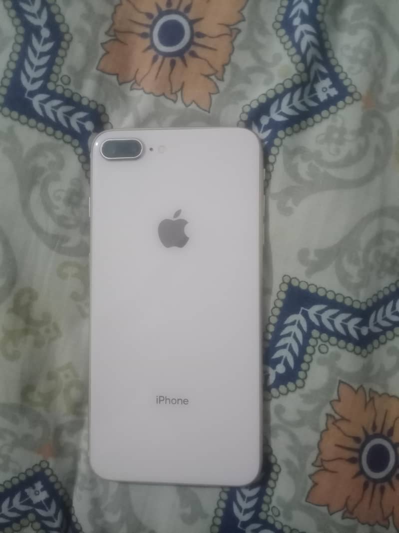 Apple iPhone 8 Plus 6