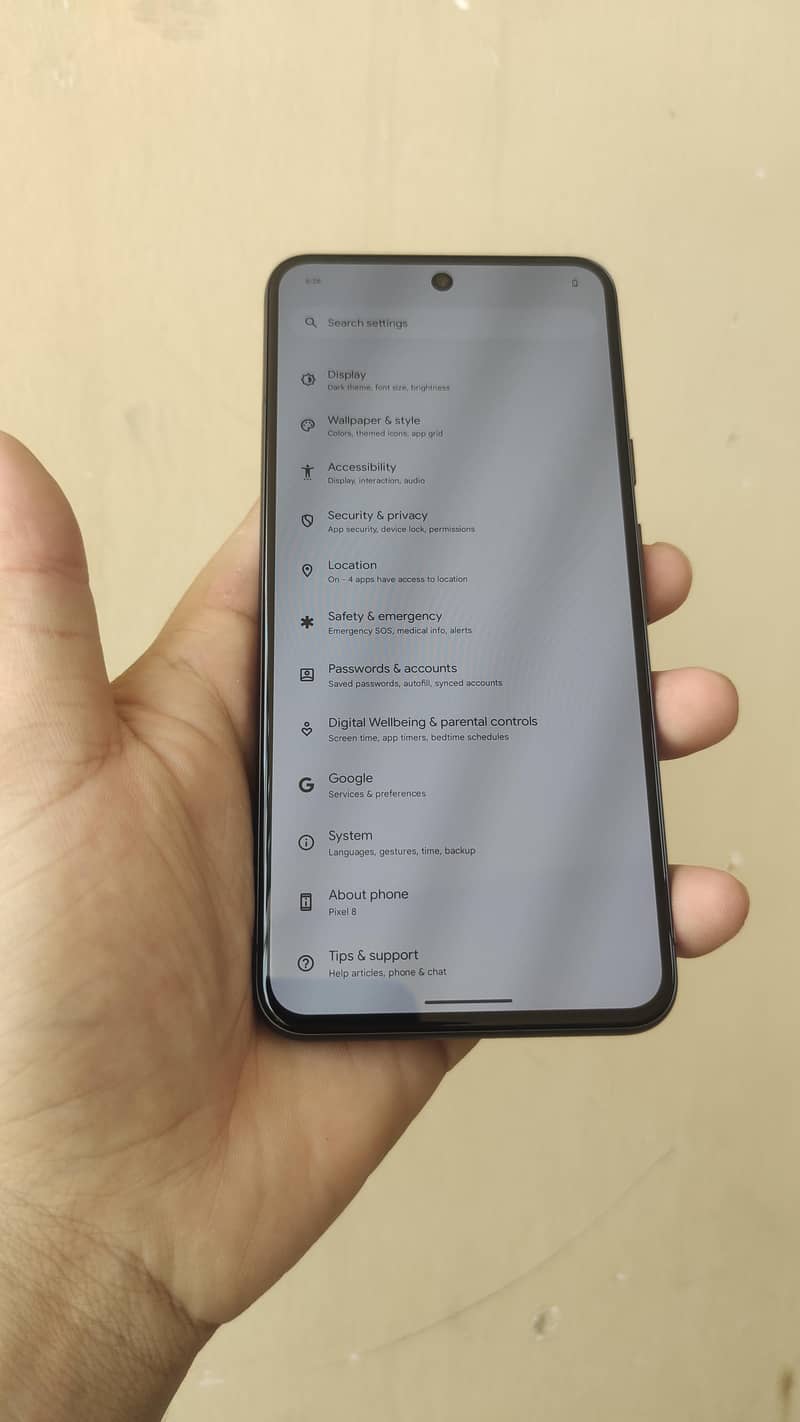 Google Pixel 8 3