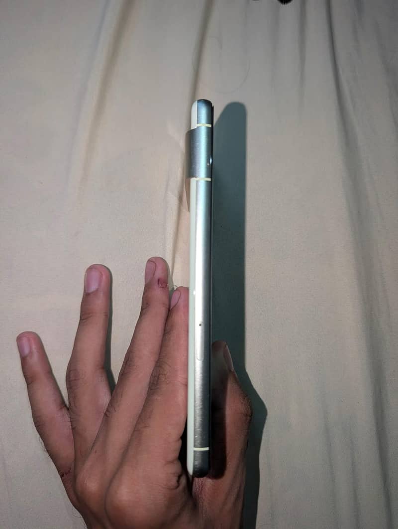 Google Pixel 7 5