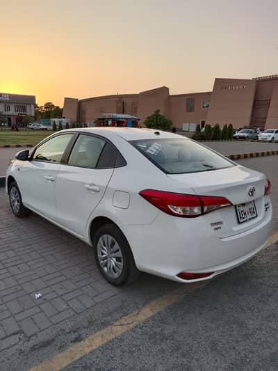 Toyota Yaris 2021 Argent For Sale