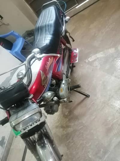 Honda CD 70 2008 model ( Genuine and good condition)