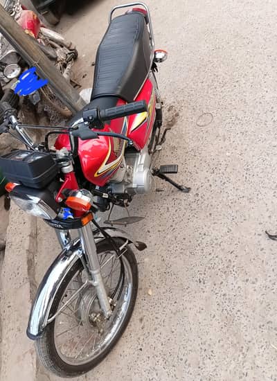 Honda 125 Red 2018