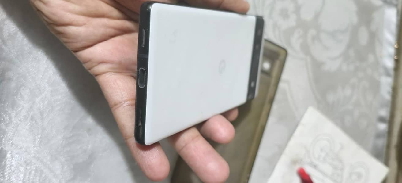 Google Pixel 6a 1