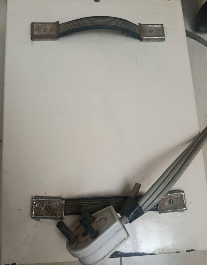 voltage stabilizer 1