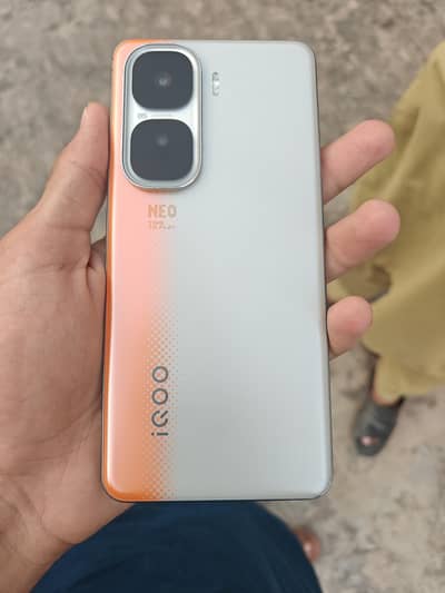 IQOO New 10