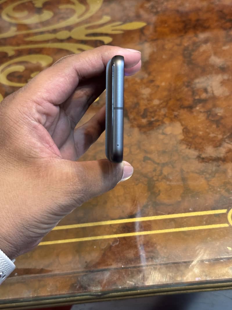 Google Pixel 8 3