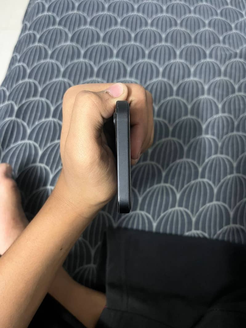 Apple iPhone 12 2