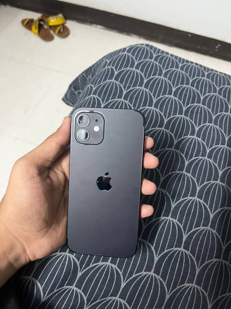 Apple iPhone 12 5