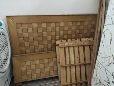 Queen Bed