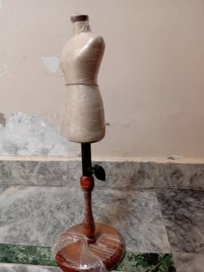 Tailor dummy or dress form