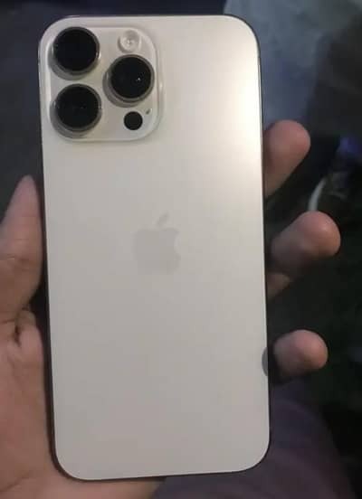 Apple iPhoneXr cnowlted in 16 pro max