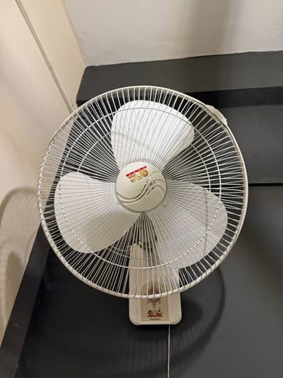 Bracket fan for sale