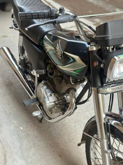 Honda CG125 RED COLOR