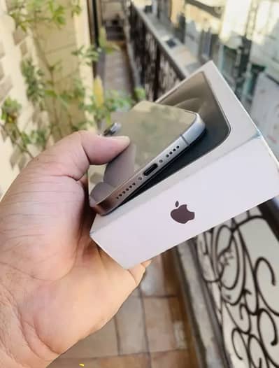 Apple iPhone 15 Pro Max