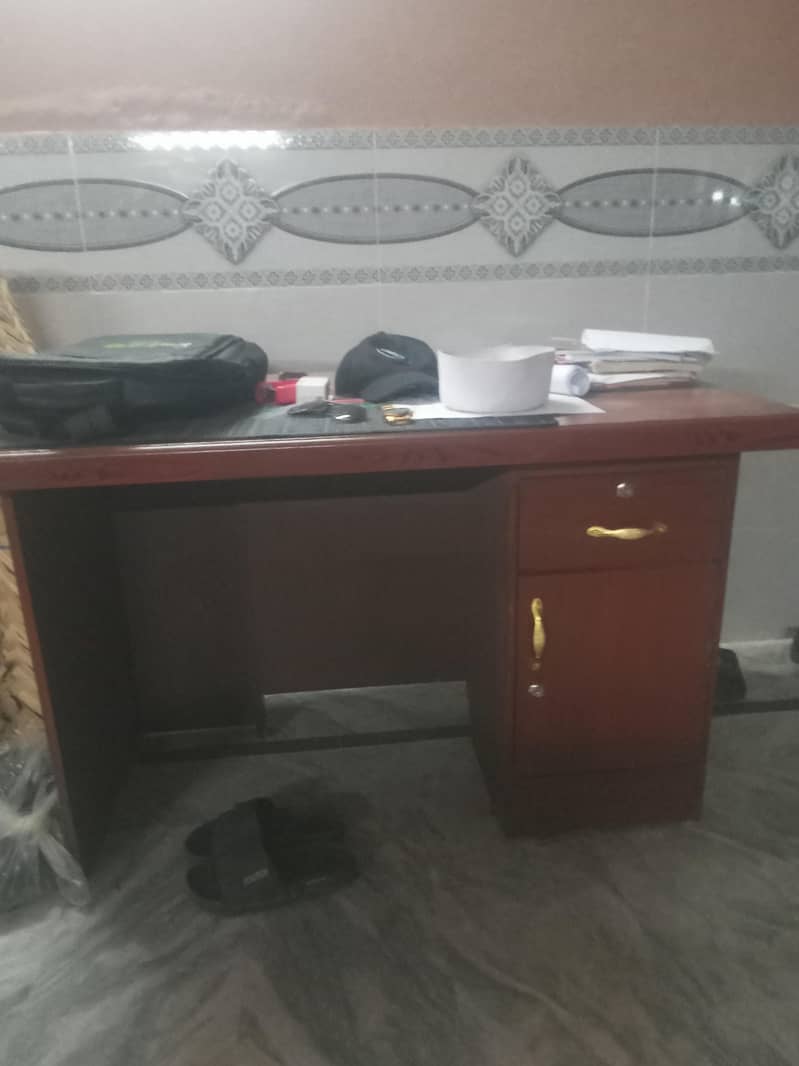study table and chairs 1
