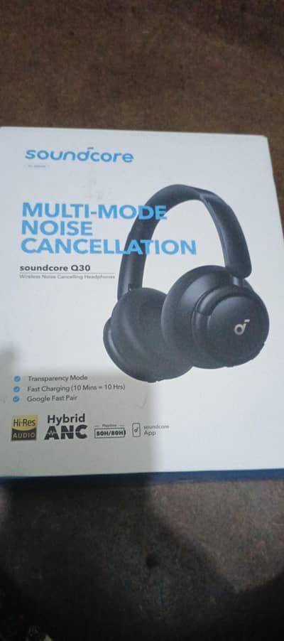 SoundCore Q30 brand new 10/10