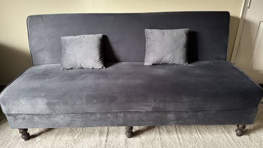 Sofa cumbed