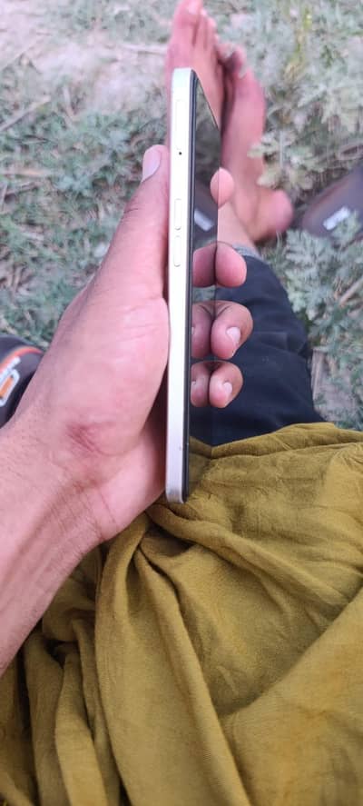 OPPO F21 Pro