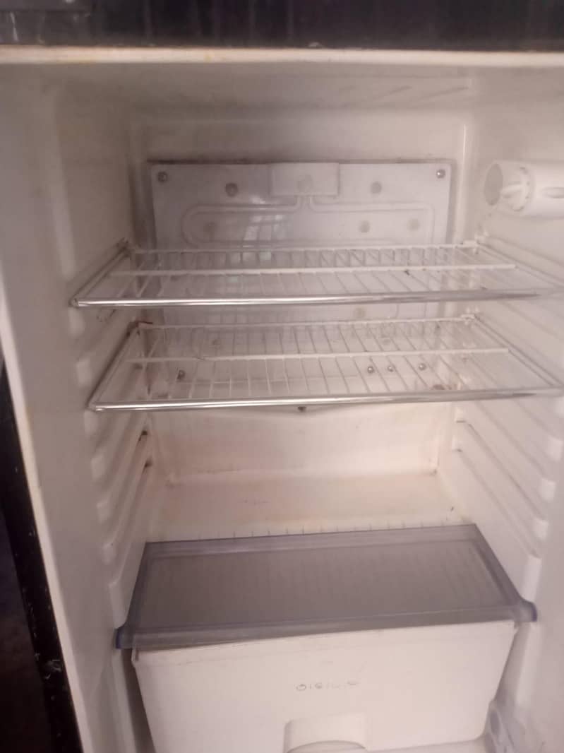Orient Fridge 3